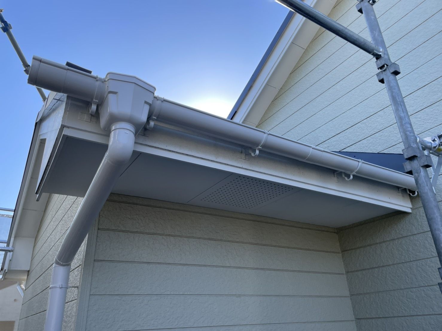 多摩区　雨樋　塗装