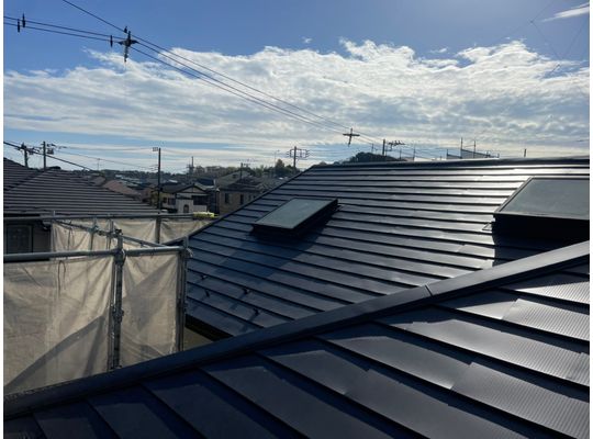 川崎市多摩区　ダンネツトップエイトワン　屋根カバー工事　ガルバリウム鋼板