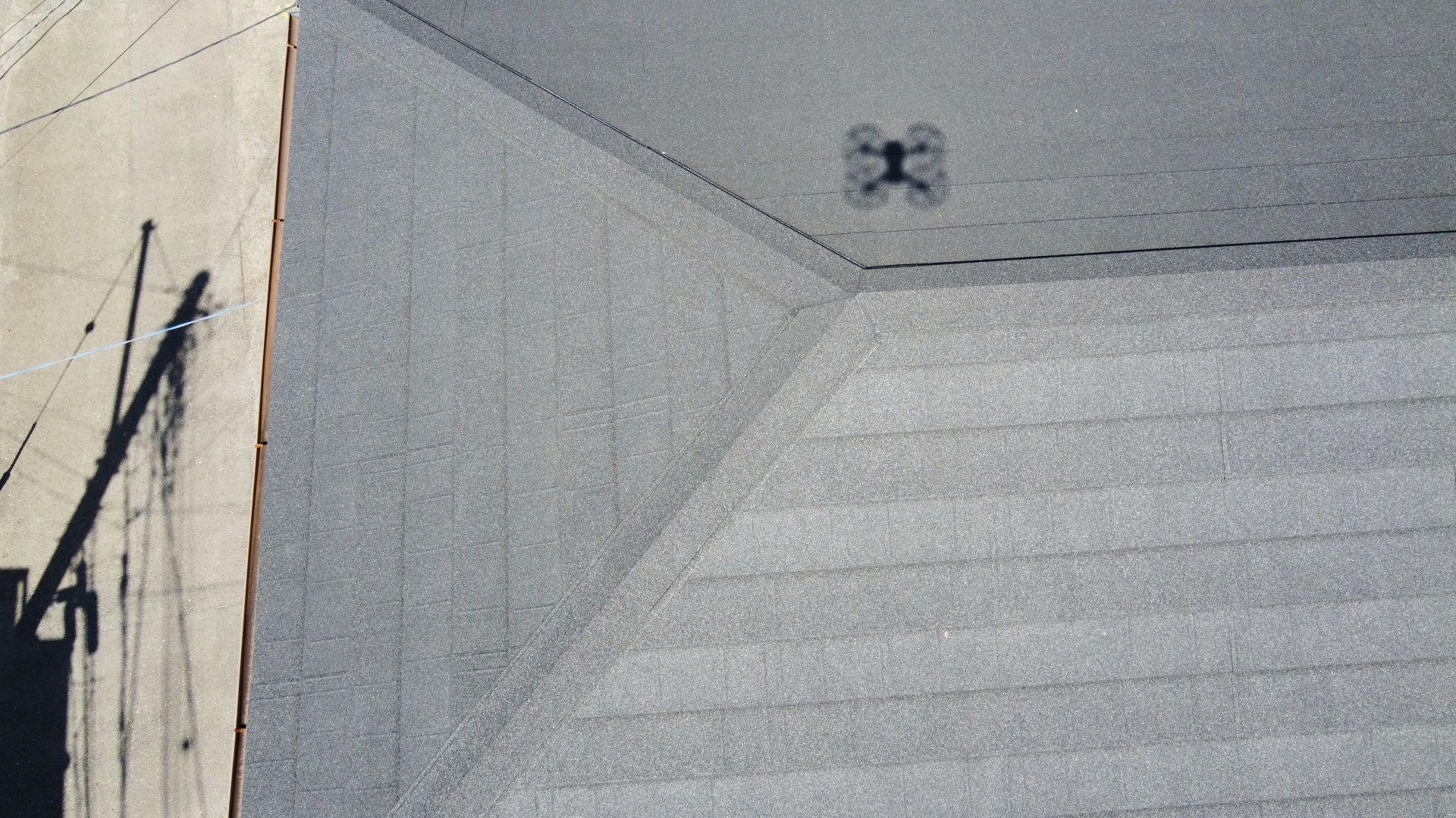 川崎市麻生区　ディプロマットスター　屋根カバー工事　ジンカリウム鋼板