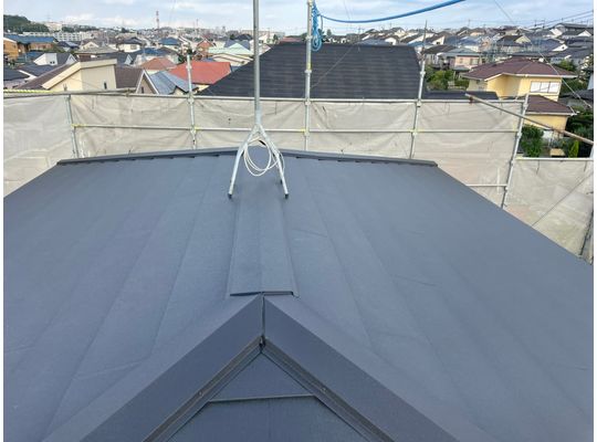 横浜市青葉区　屋根カバー工事　シルキーG2　ガルバリウム鋼板