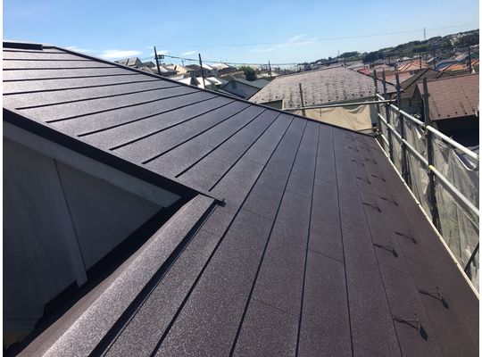 川崎市麻生区　シルキーG2へ　屋根カバー工事　ガルバリウム鋼板