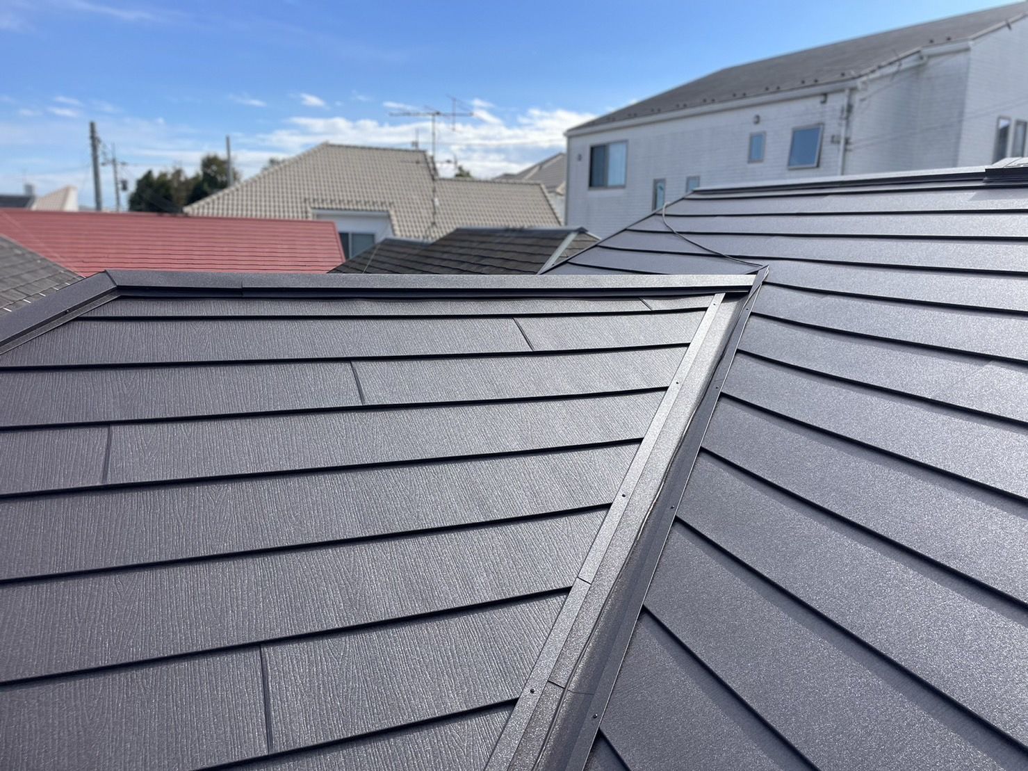 川崎市麻生区　屋根カバー工事　スーパーガルテクト　ガルバリウム鋼板