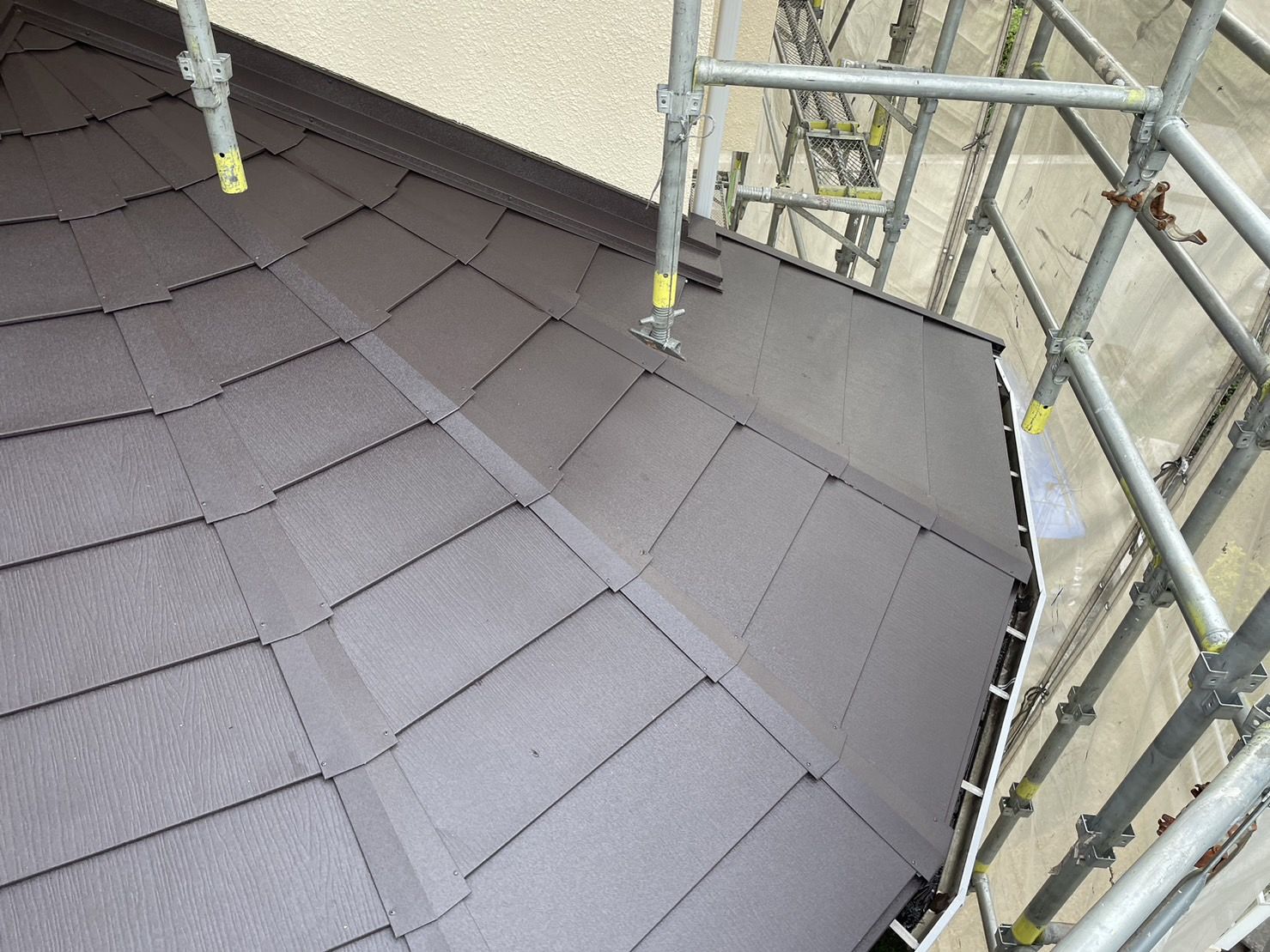 川崎市麻生区　屋根カバー工事　スーパーガルテクト　ガルバリウム鋼板