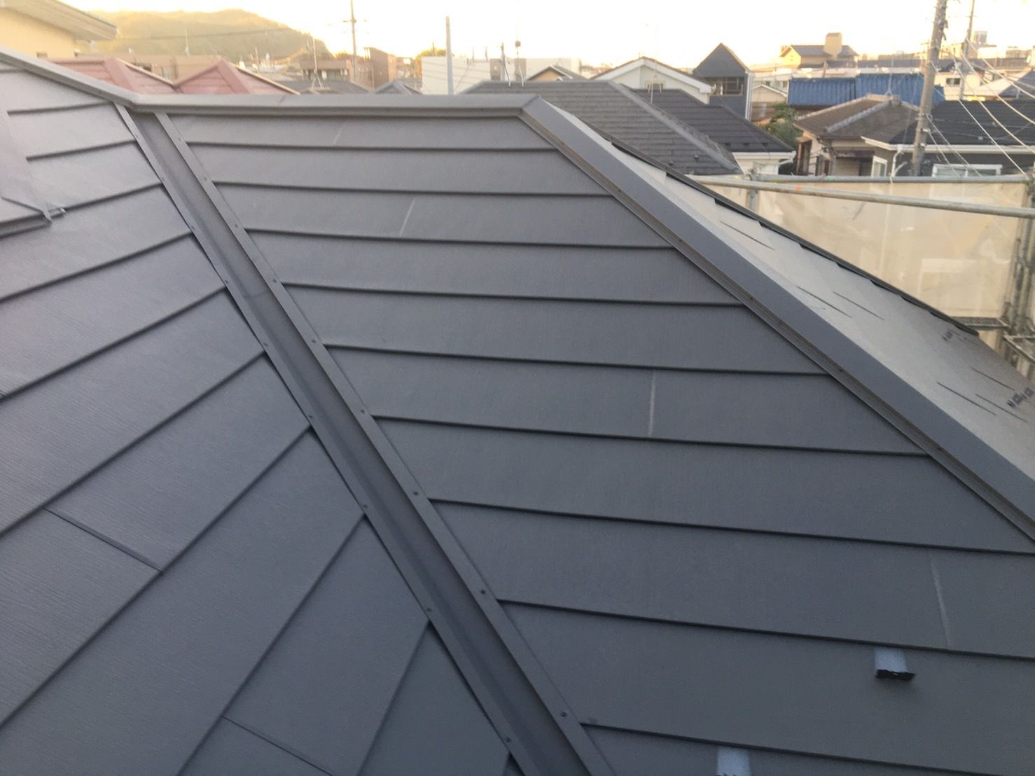 多摩区　屋根カバー工事　スーパーガルテクト