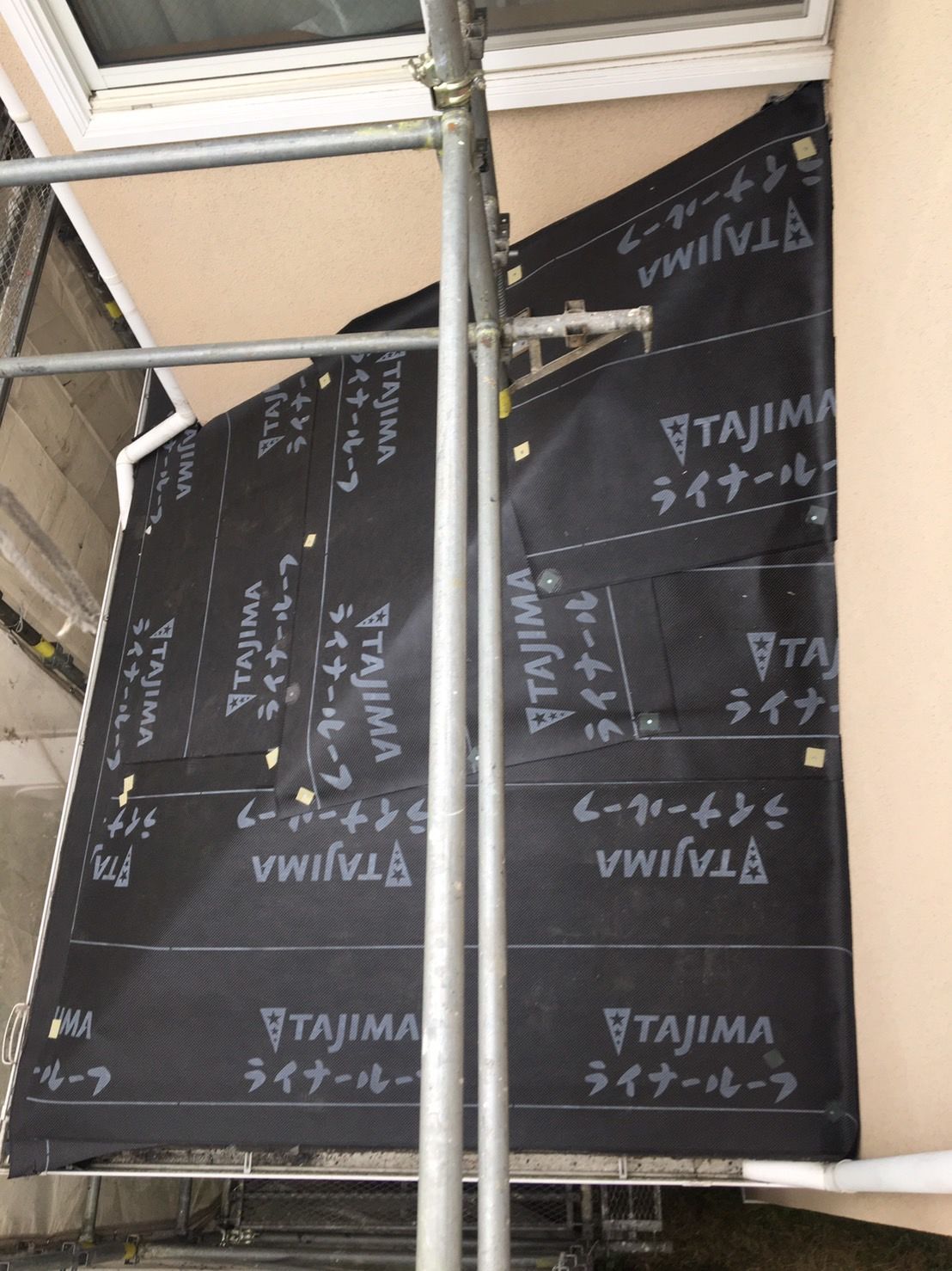多摩区　屋根カバー工事　防水シート