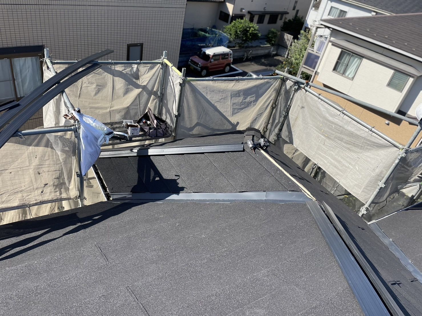多摩区　屋根カバー工事　スカイメタルルーフ　タフモック　ぬき板