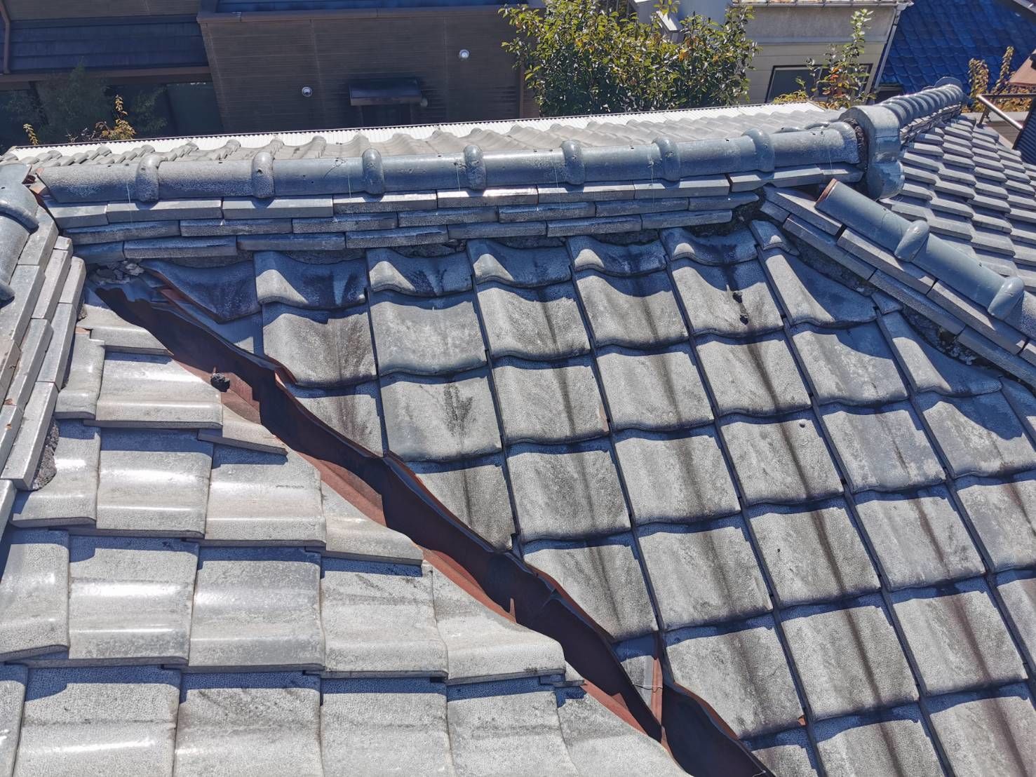 川崎市麻生区　棟瓦交換工事