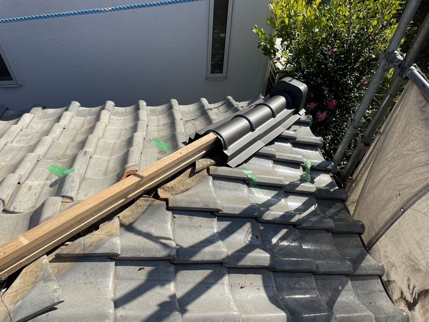 川崎市麻生区　棟瓦交換工事　瓦止め工事