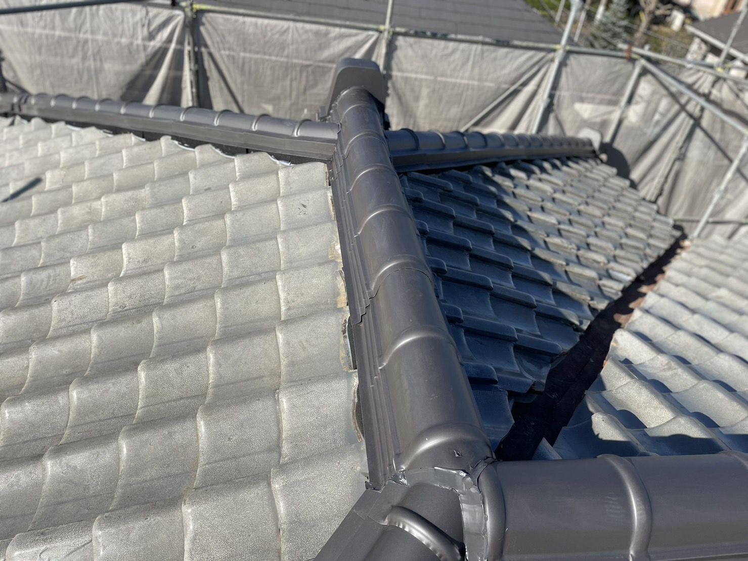 川崎市麻生区　棟瓦交換工事　瓦止め工事