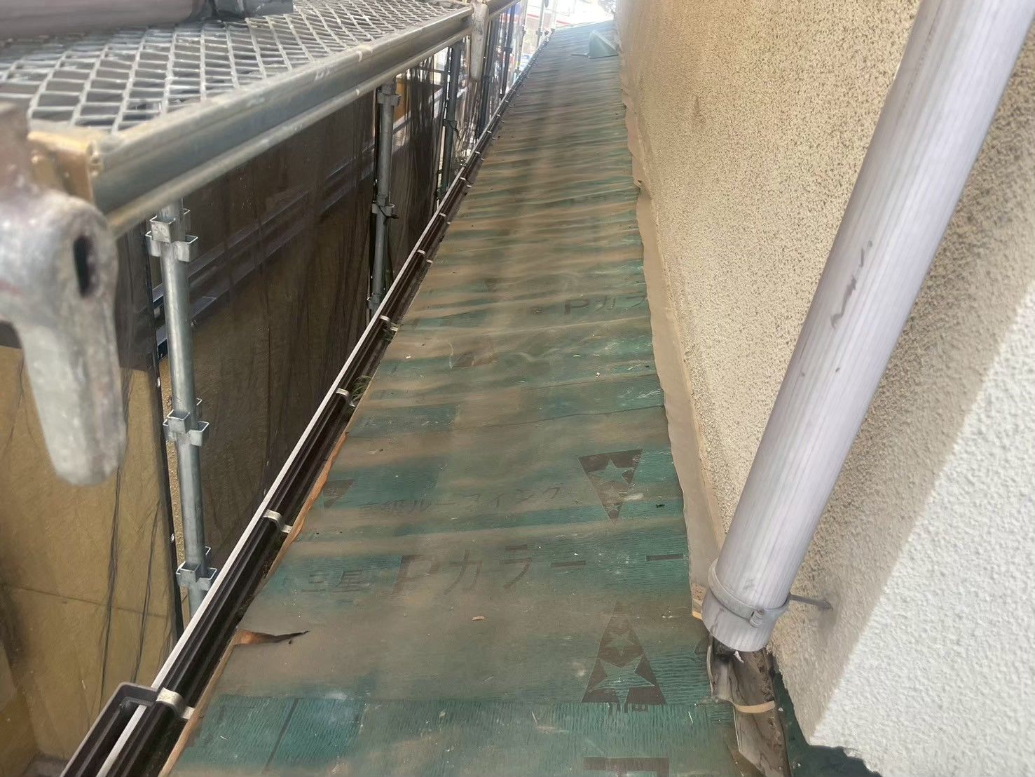 麻生区　屋根葺き替え　スーパーガルテクト　下屋根