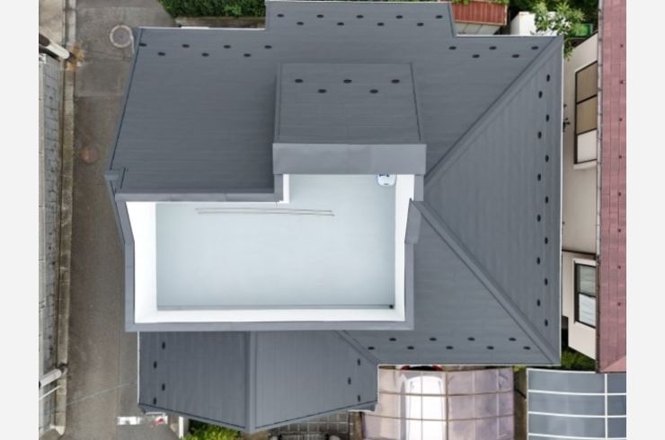 リフォーム　川崎市麻生区　スレートからシルキーＧ２へ　屋根カバー工事　ガルバニウム鋼板