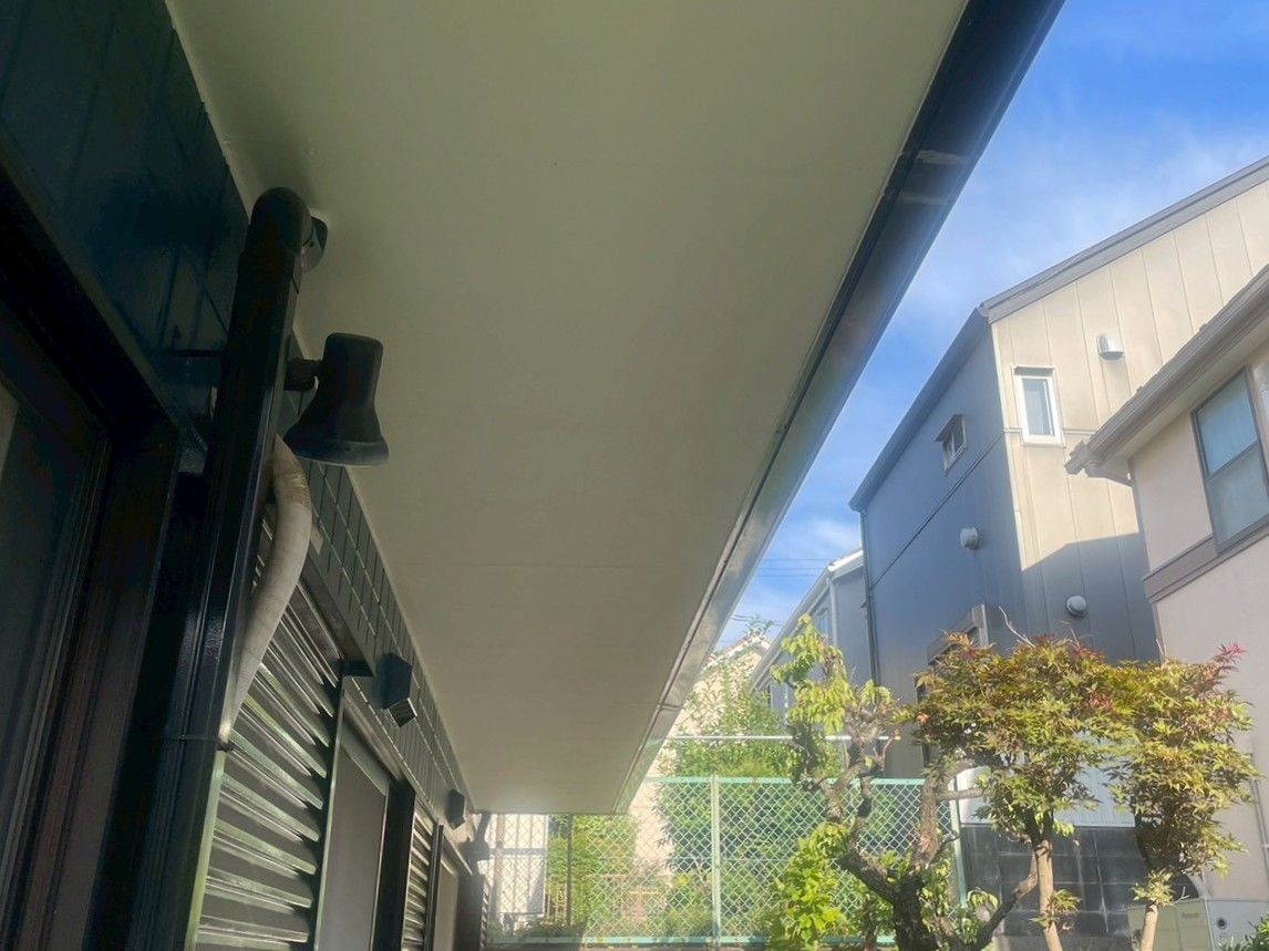 リフォーム　川崎市麻生区　軒天交換工事　ベランダ下地補修およびベランダ防水工事（ウレタン防水メッシュ複合工法）