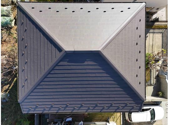 屋根　スーパーガルテクト　葺き替え