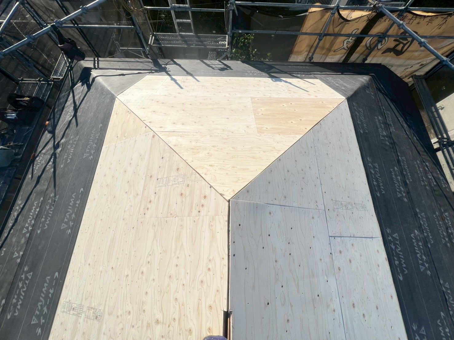 屋根　葺き替え　防水シート　ライナールーフ　麻生区