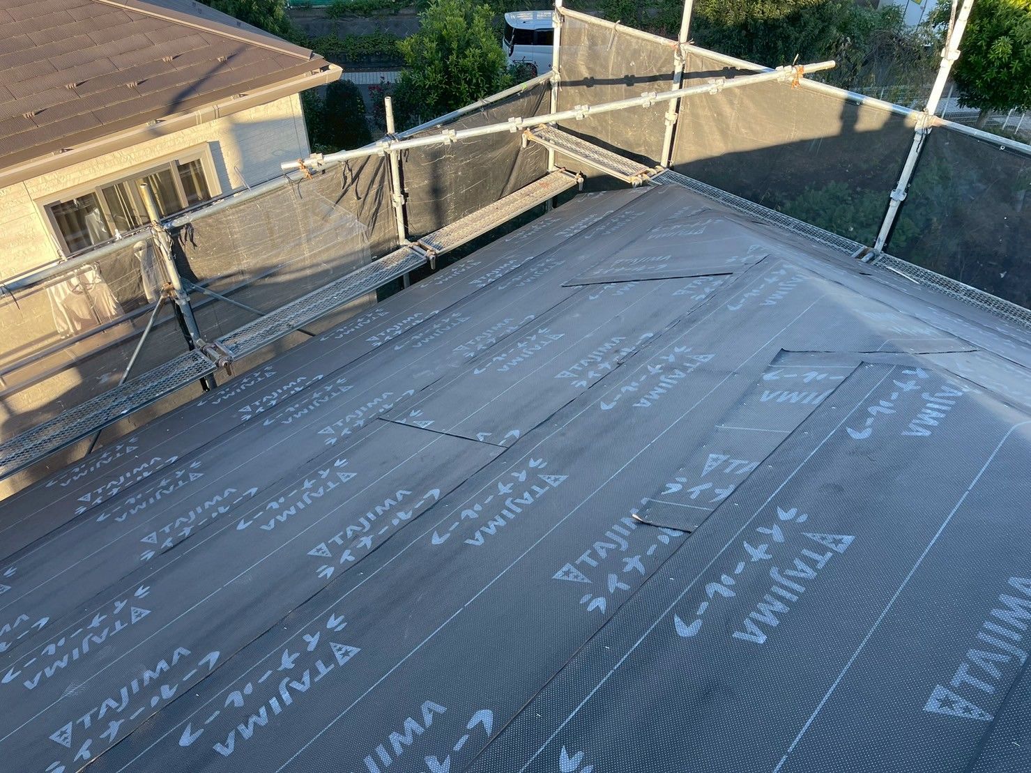 屋根　葺き替え　防水シート　ライナールーフ　麻生区