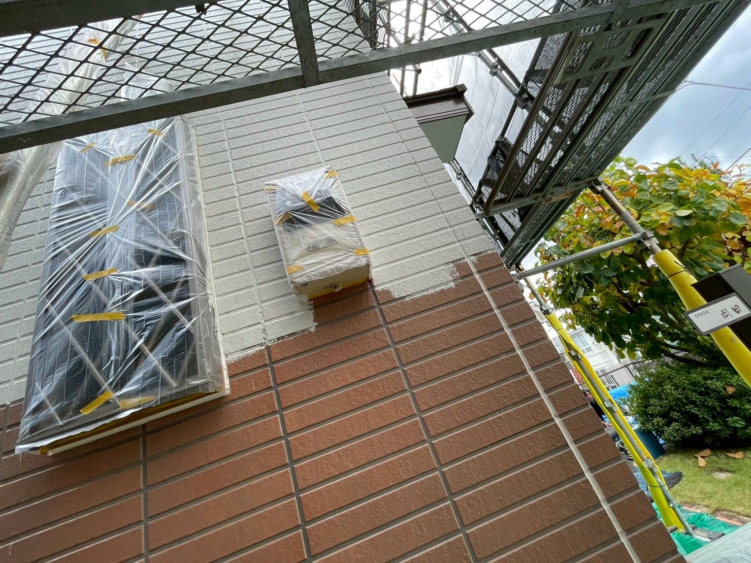 麻生区　外壁塗装　中塗り　サイディング　日本ペイント　パーフェクトトップSi