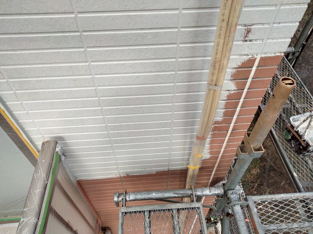 麻生区　外壁塗装　中塗り　サイディング　日本ペイント　パーフェクトトップSi