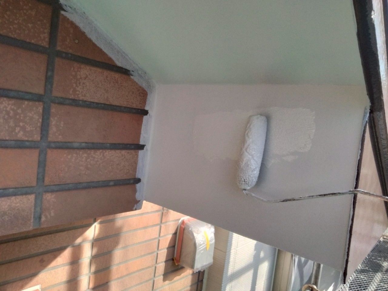 麻生区　外壁塗装　軒天　ケンエースG２　ニッペ