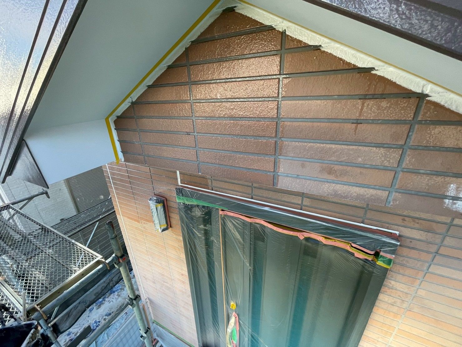 麻生区　外壁塗装　下塗り　サイディング　ローラー