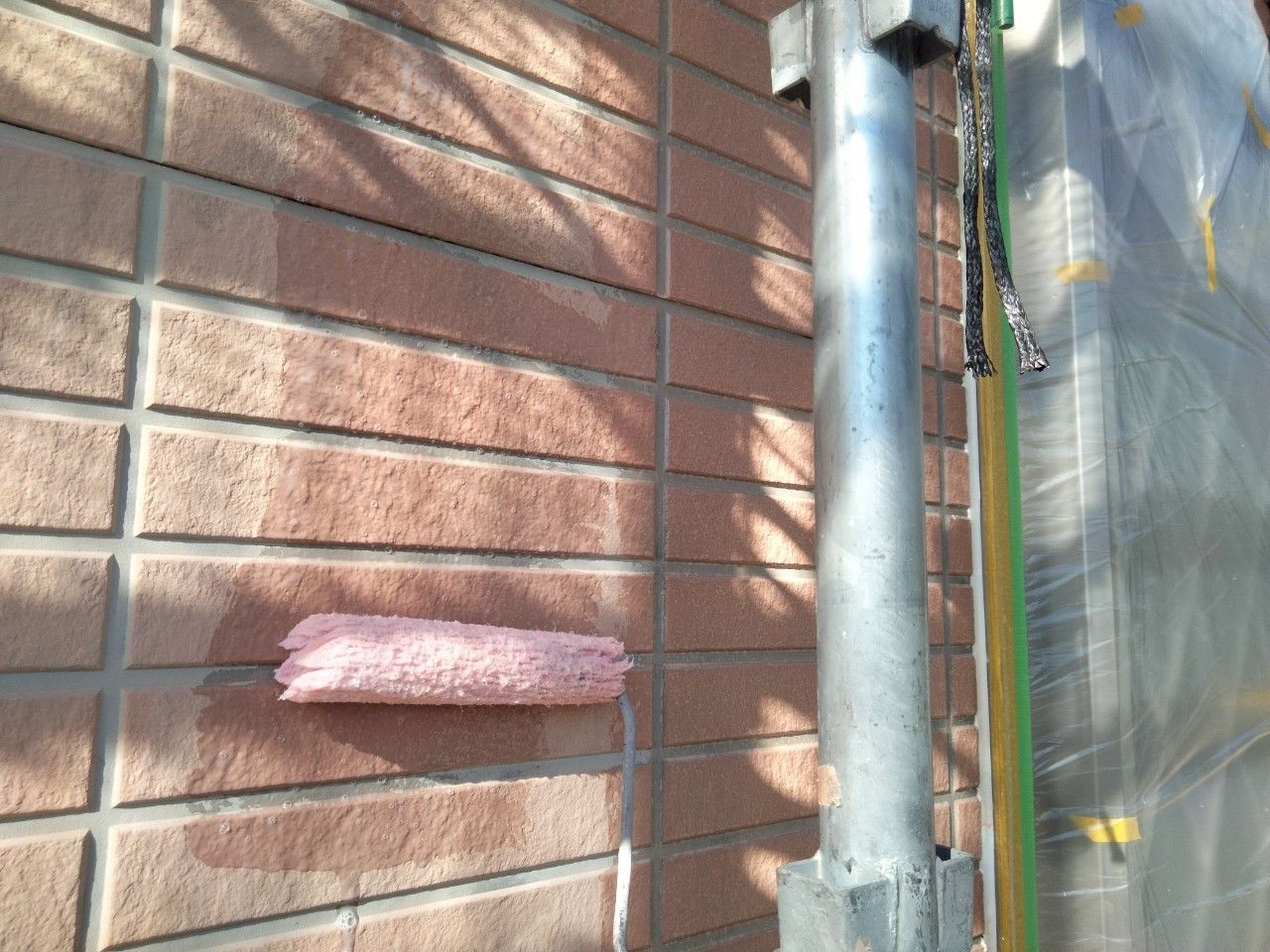 麻生区　外壁塗装　下塗り　サイディング　ローラー