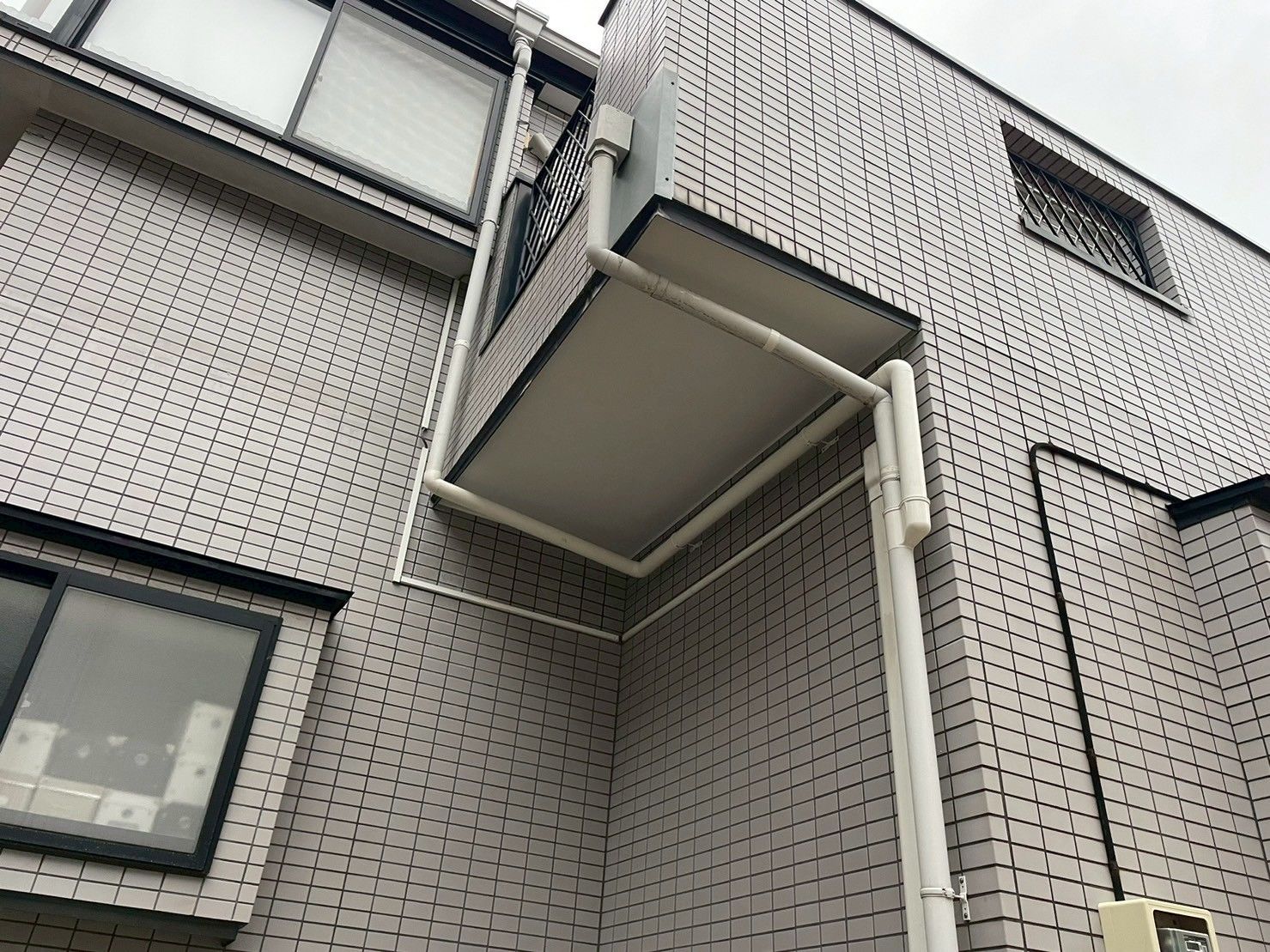 麻生区　軒天　交換　補修