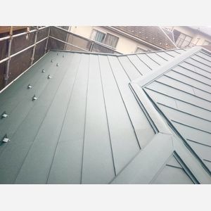 麻生区　屋根カバー工事　スーパーガルテクト　シェイドモスグリーン
