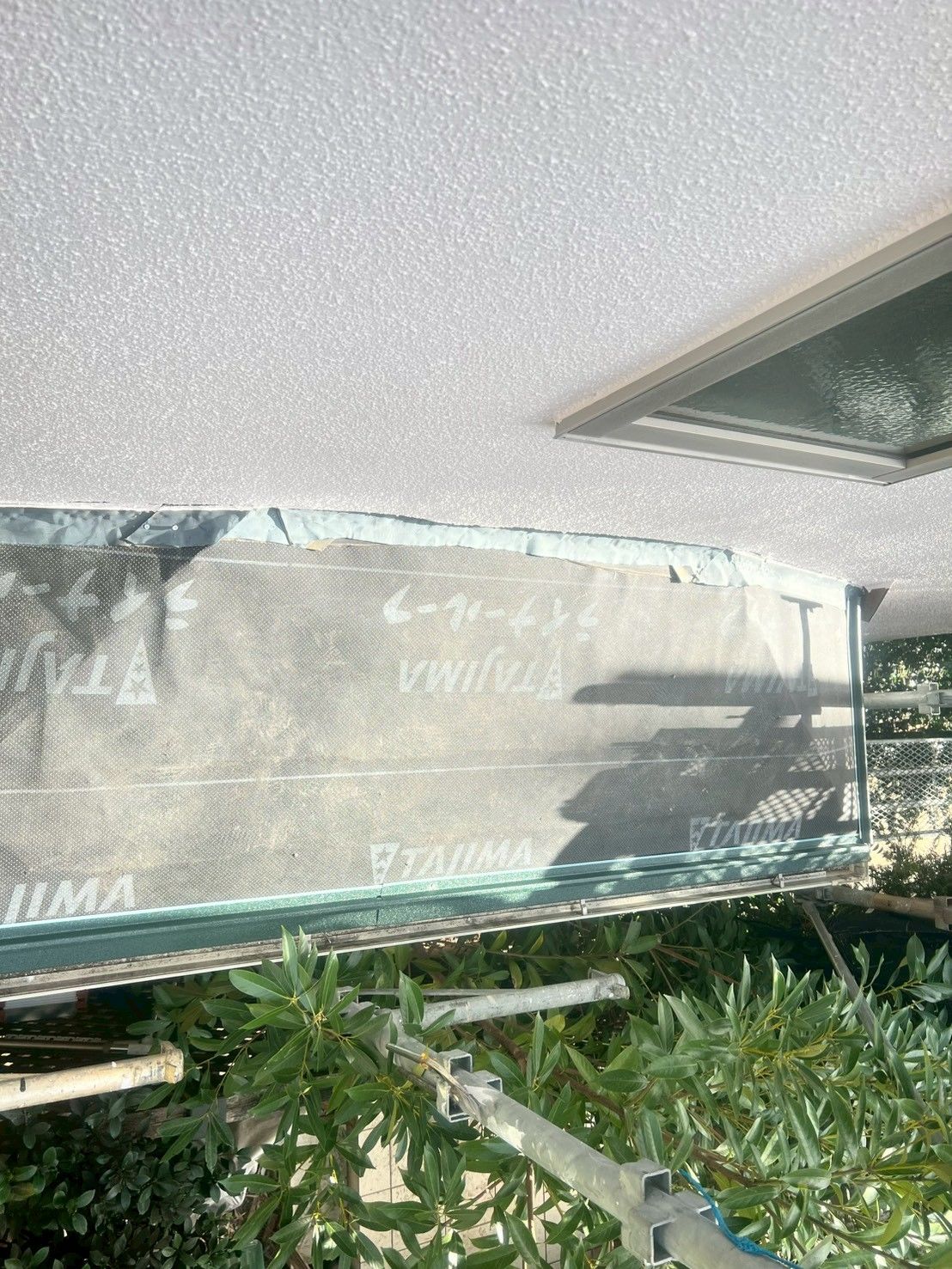 麻生区　屋根カバー工事　スーパーガルテクト　下屋根