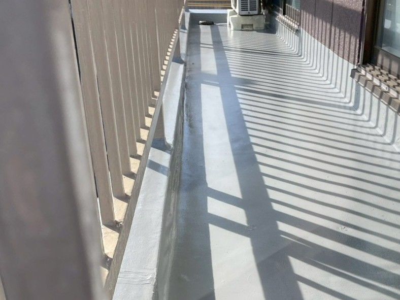 多摩区　バルコニー防水　アトレーヌ　水性防水材